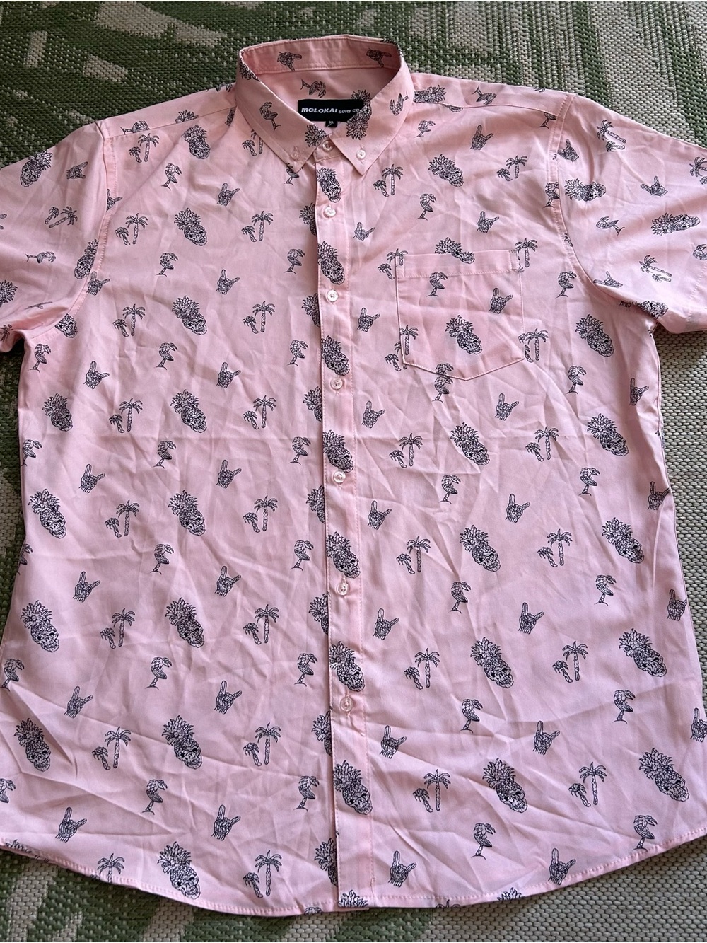 Molokai Surf Co Pink Short-Sleeve Button-Down Aloha Shirt with Edgy print